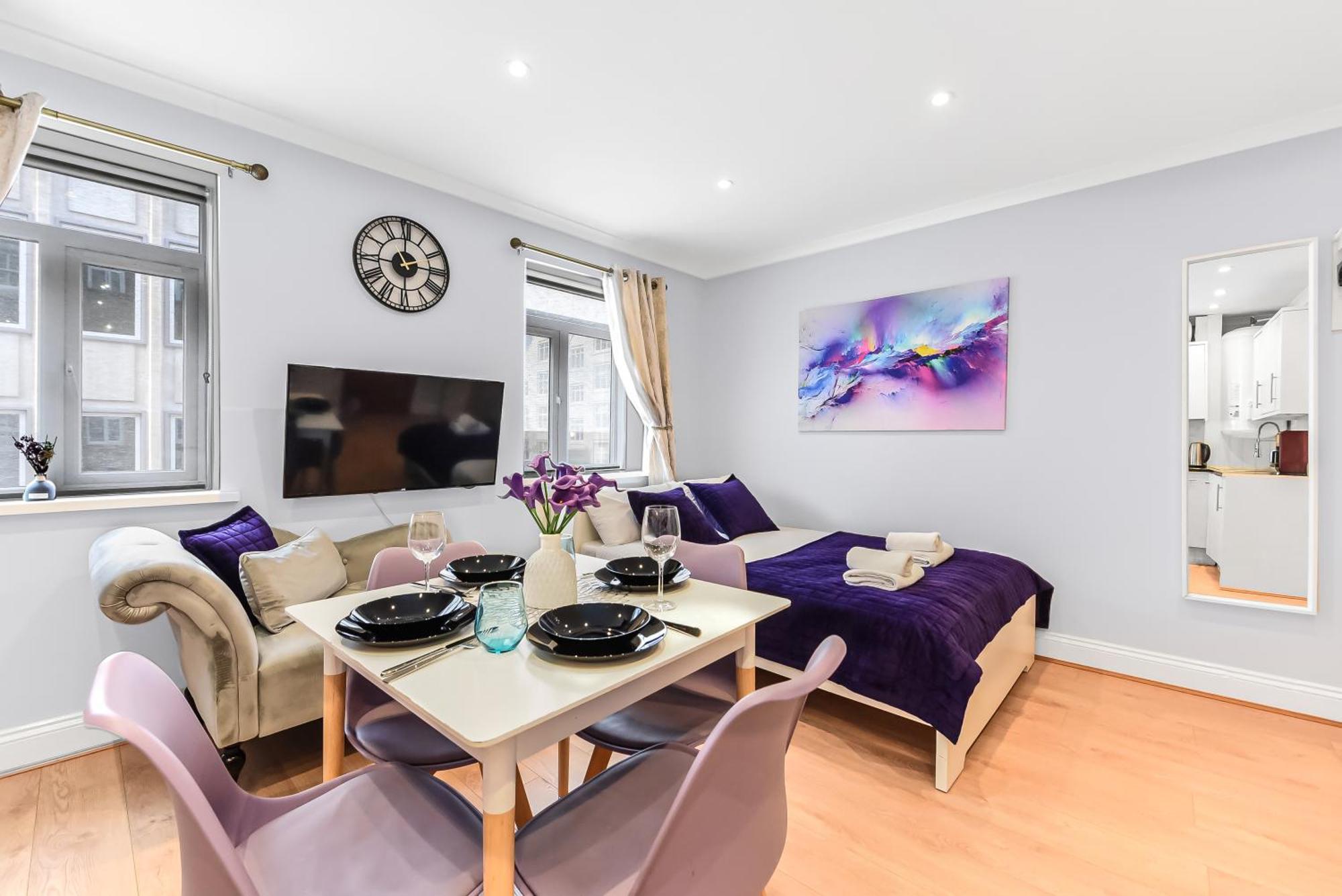 Elegant On Oxford Street Apartment London